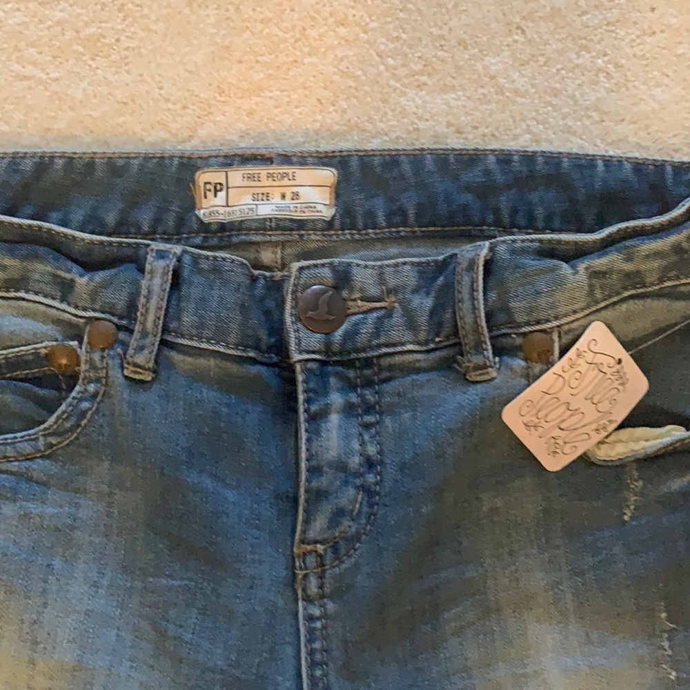 Free People wide leg jeans. Brand new w/ tags. S28
